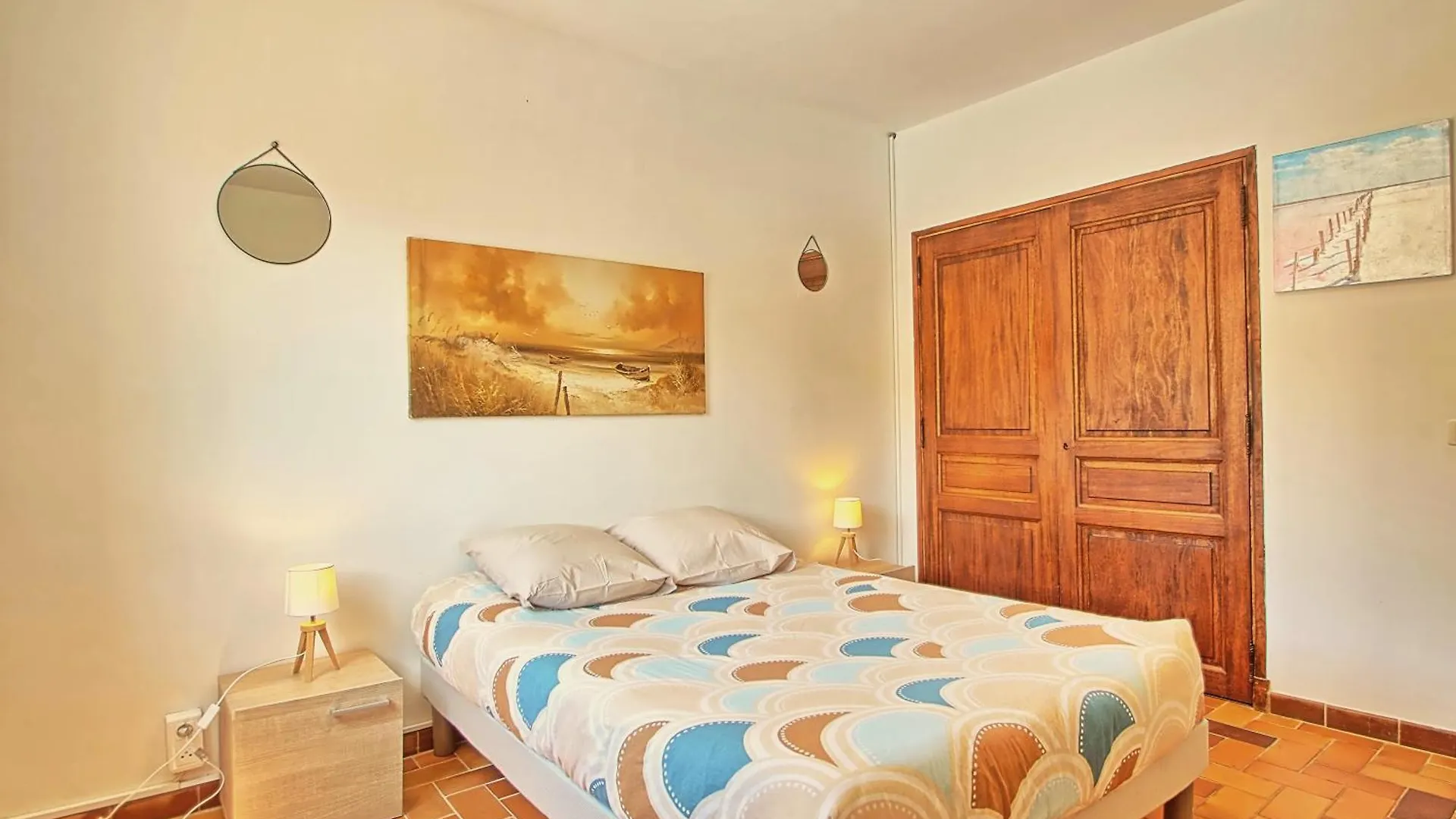 Holiday home Villa Climatisee Avec Piscine Proche Des Plages La Crau France