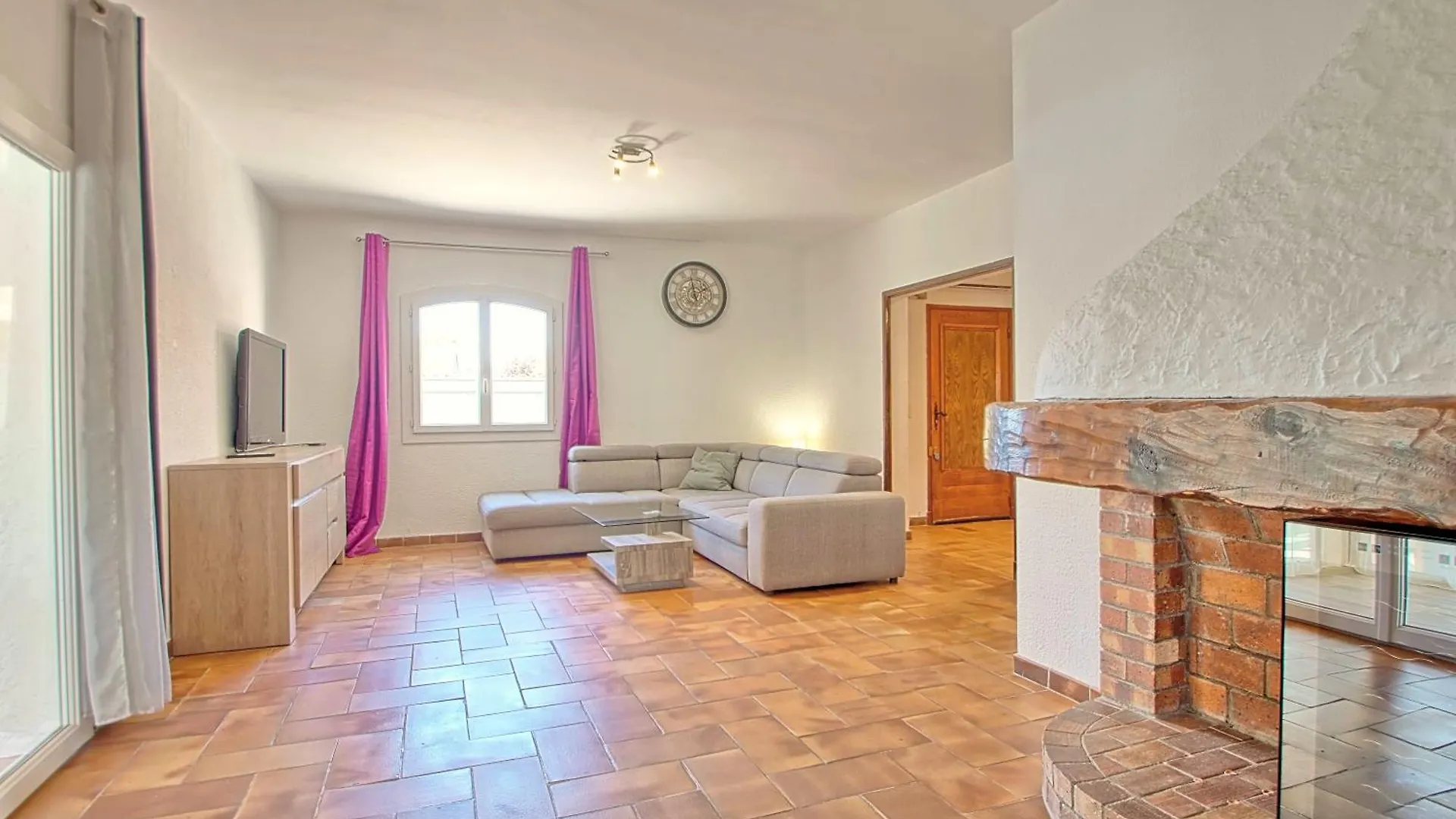 Villa Climatisee Avec Piscine Proche Des Plages La Crau